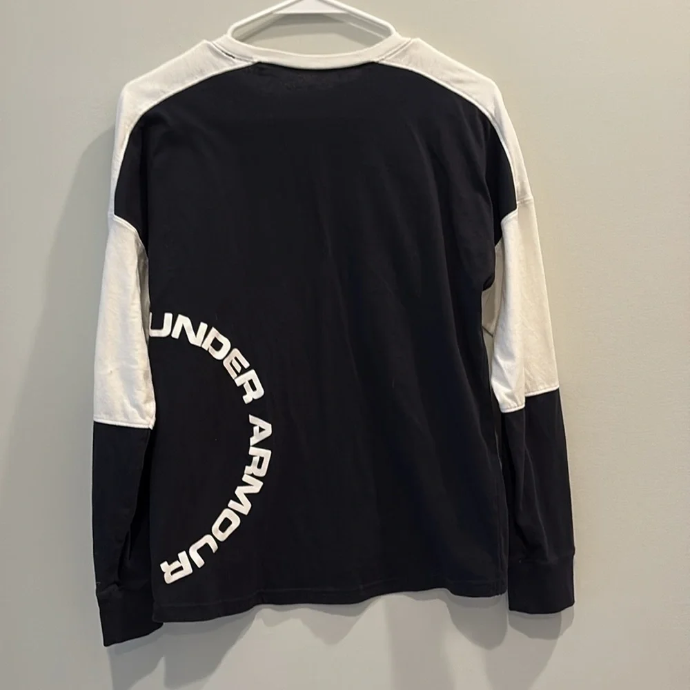 Under Armour Kids Sportsstyle color blocked Long Sleeve Shirt. Size youth XL - Picture 7 of 10